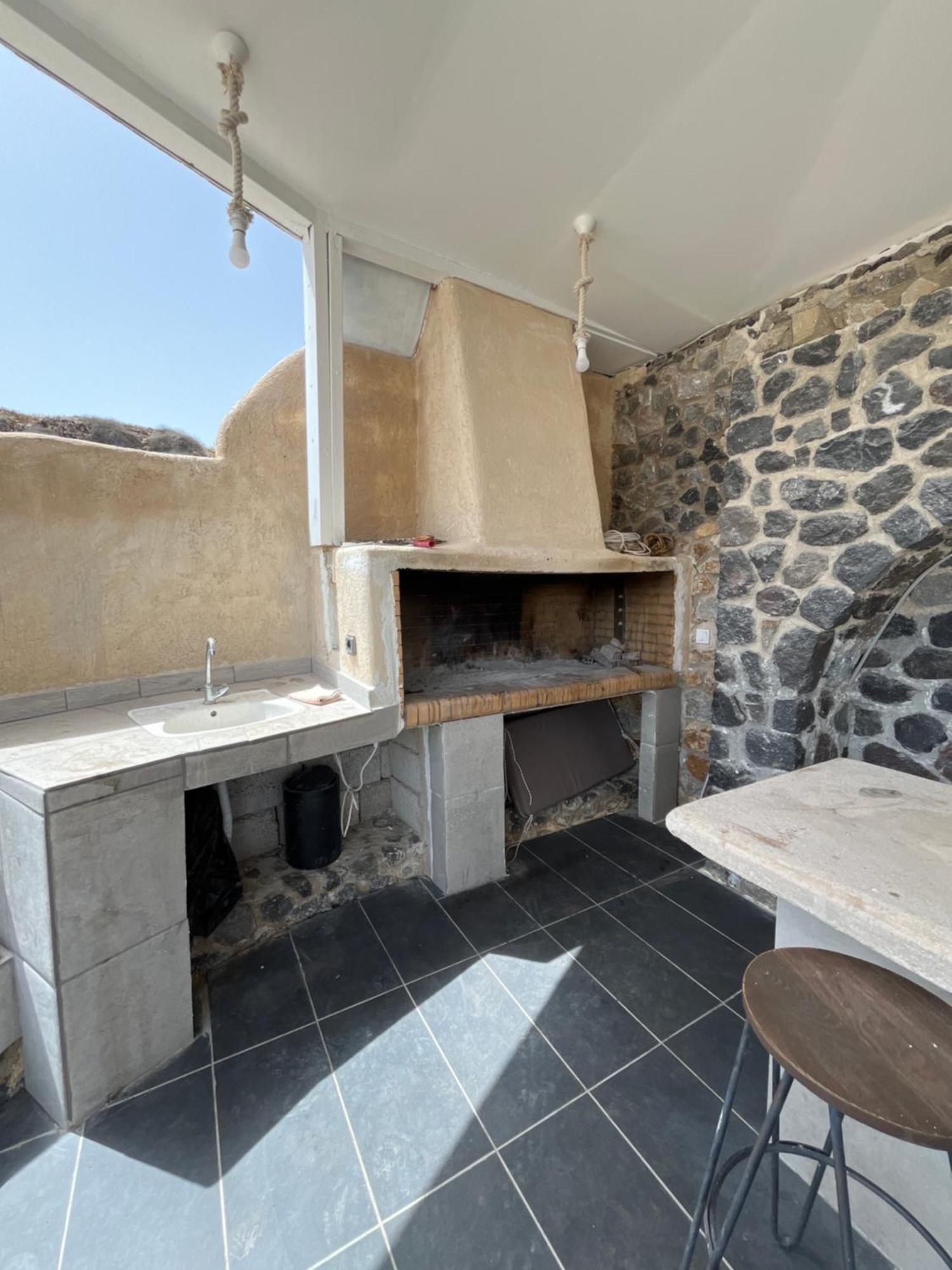 Leon Lux Apartments Perivolos  Exterior photo